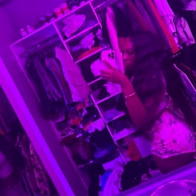 johndoewife's profile picture. all I do is get money 💕