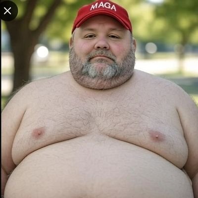 wh1teisr1ght's profile picture. Daddy Trump should be King Of America, I'm a fat MAGA fag that loves MAGA Men and their yummy Logs! Can I eat your shit?💩🤤