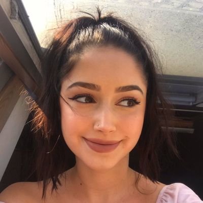 jiurdcv25718's profile picture. 🏳️‍🌈 • sexy Bob Ross & rat whisperer • MSc stem graduate • dominatrix buy my art https://t.co/lAjK9CePos