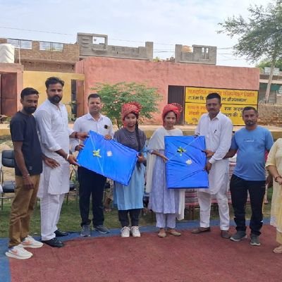 Devansbhatti's profile picture. 