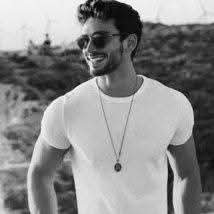 _Essali_'s profile picture. ..~