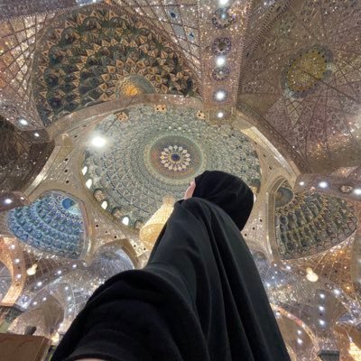 Ayshcimneinwar's profile picture. Her seyi en yoğun haliyle hissederim sonra da hiçbir sey hissetmem
