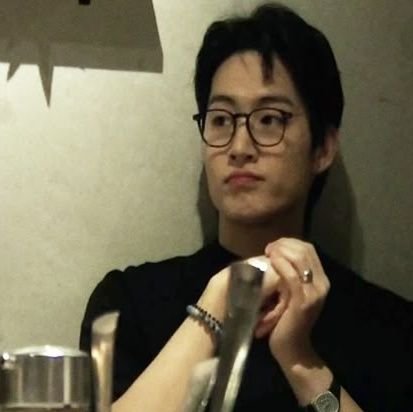 pompurintwt's profile picture. i am cringe but i am free