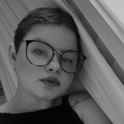 maaria_vieira's profile picture. Primeira fotógrafa cadeirante a se consolidar no mercado artístico. Jornalista, modelo, atriz, criadora de conteúdo, ativista. Vem, tem mais! maria@tambor.biz