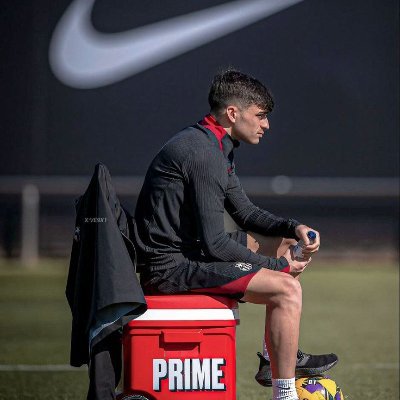 Criz_124's profile picture. personas que discuten de políticas peleando con los fans de lost media para ver quien está más desempleado

Respiración automática desactivada.