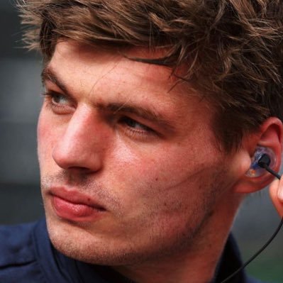 glitterstappen's profile picture. you know what that is? simply lovely, I tell you that 🧡