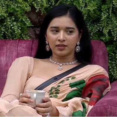 Thakurtannu01's profile picture. 𝐁𝐢𝐠 𝐟𝐚𝐧 𝐨𝐟 #𝐭𝐚𝐧𝐲𝐚𝐦𝐢𝐭𝐭𝐚𝐥