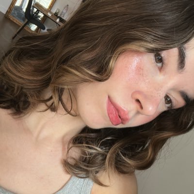 KCAmelie's profile picture. je suis née pour aimer @Kammeto ❤️