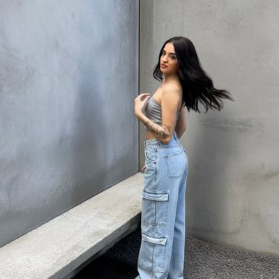 whtdoyoumeann's profile picture. 