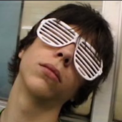 j1micat's profile picture. #지민 & #王鹤棣