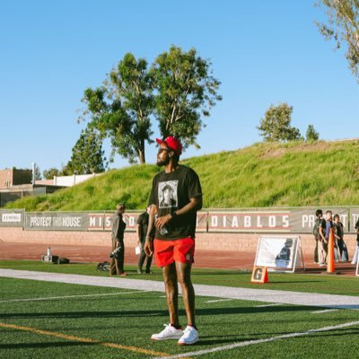 llcdub's profile picture. DUBSCLUB |Mission Viejo High School Defensive Line Coach| perfect blend of righteous and ratchet |Former ball player |Blessed and Highly favored|