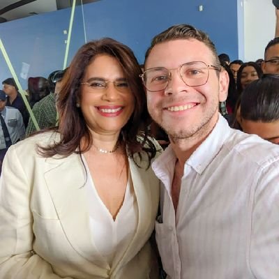 CarlosGiron02's profile picture. 