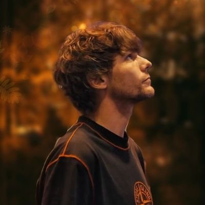 ltgoldenn's profile picture. 3/5+2 
Tomando tejuino con Niall♡