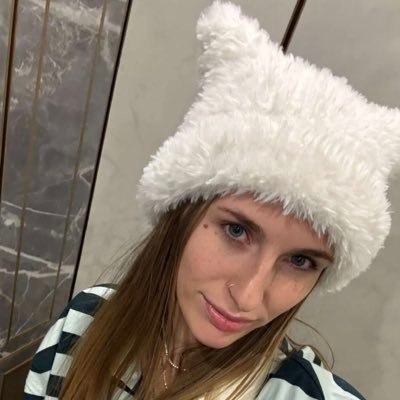 elizabeth_12959's profile picture. 