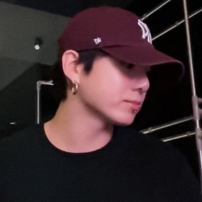 vampgguki's profile picture. 1997 ⭐️