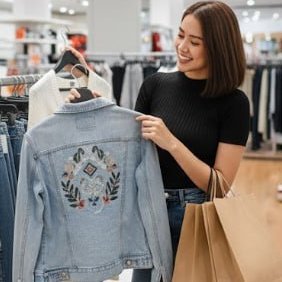 cloe123333's profile picture. The great dividing line between success and failure can be expressed in five words: I did not have time.🚫porn🚫bot