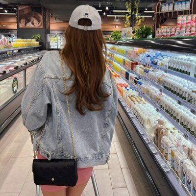 selinalim664632's profile picture. I close deals by day, cook amazing meals by night, Good cook, loves to travel, owns pets and loves to learn new things!