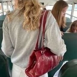 Gueago73842's profile picture. 