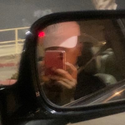 SheHatesJSN's profile picture. I stream and plan on becoming a Pro Player for Apex Legends! LFT