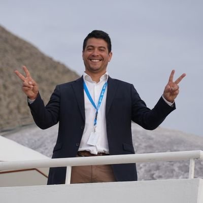 MainPolanco's profile picture. Convencido que Chile puede ser un mejor país 🌲|
Papayero - Granate 🔴⚪ | Padre de un hermoso niño CEA 💙