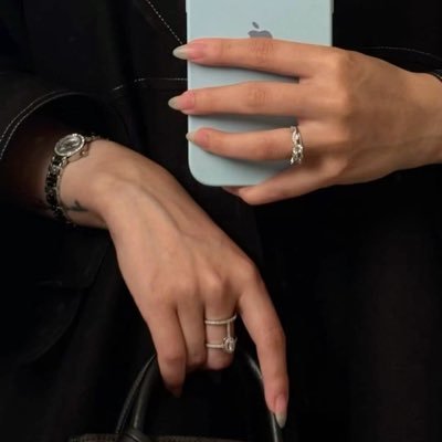 rxui_8's profile picture. ﴿ تَوَفَّني مُسلِمًا وَأَلحِقني بِالصّالِحينَ﴾