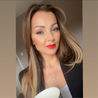 crystalburlork's profile picture. BEAUTY IN EVERY MOMENT 😊