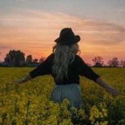 Nuwu66853's profile picture. 