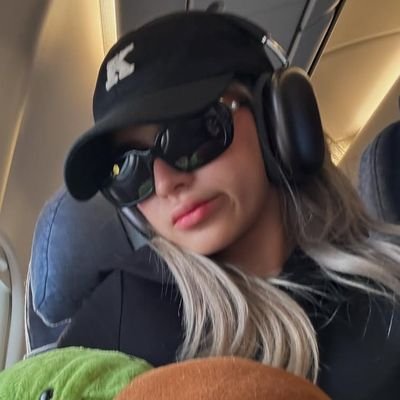 mollieshere's profile picture. ganda mo @mikslmnc