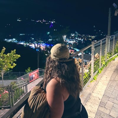 ShardaiMartinez's profile picture. 2 8 • ♒️🇵🇷✝️ •