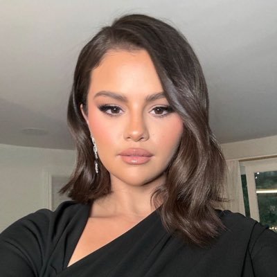 sgxmz's profile picture. children of the moon