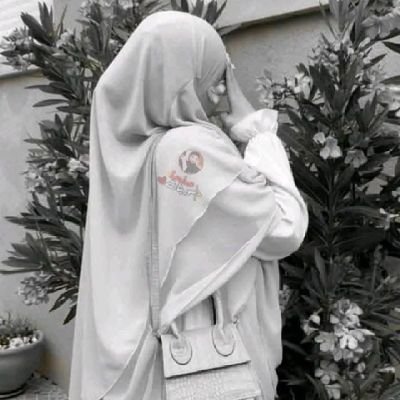 amal5971ahm's profile picture. المتكبر كالواقف علي جبل يرى الناس صغارا ويرونه صغيرا🩷💙🖤🤎🩷❤️❤️💙🤎🧡🧡💙❤️🩵💗💗💛💜🩶💛