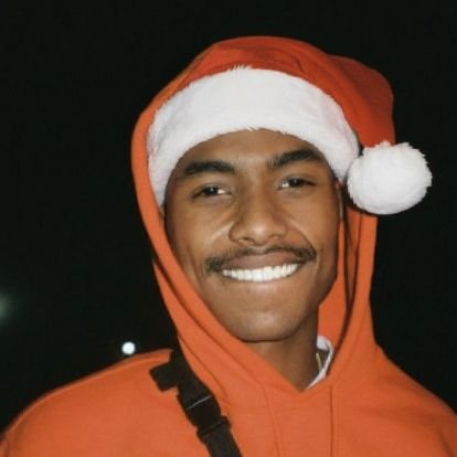 luanwave's profile picture. LUX