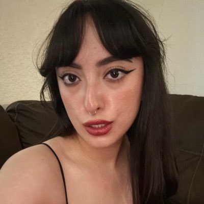 livingdoll260's profile picture. sweetest girl 4ever