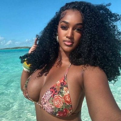 HakunaRomeo7's profile picture. The starting point of all achievement is desire 🥸.. A telecommunication engineer that has worked with the likes of MTN and Airtel Ng..