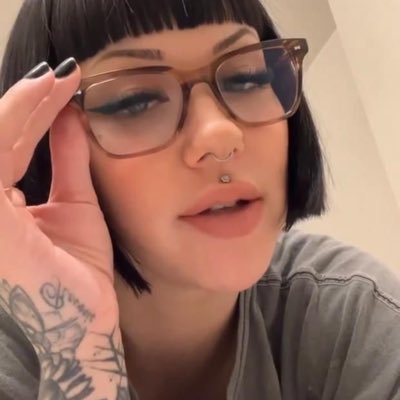 EmilyMiles24's profile picture. single  separated  proudly mother