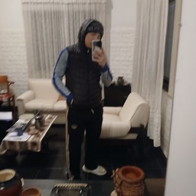 RodrigoMon80890's profile picture. 