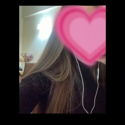 HellenicAesthtc's profile picture. Go girl, give us nothing!