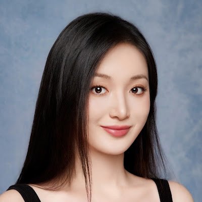 LenaZhu144237's profile picture. 