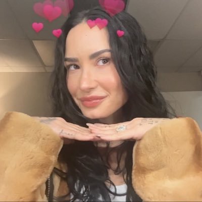 offmyjustice's profile picture. jb, hb, jbrothers, dl, rbd, ls & bookstan