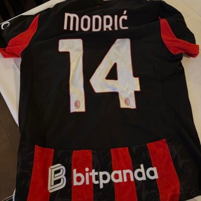 lasciavivere1's profile picture. 