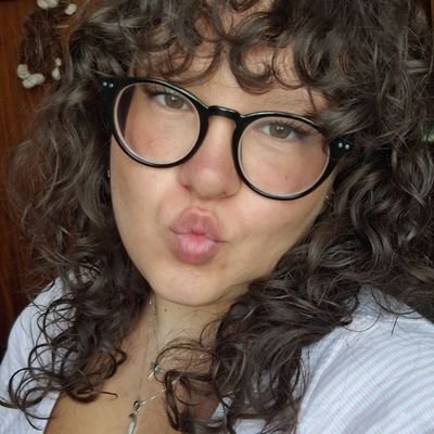 _luciaavecilla_'s profile picture. 