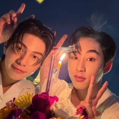 ZanaZana23764's profile picture. 