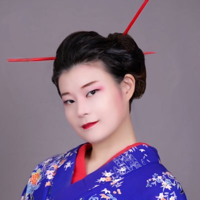 RunaNakaiwa's profile picture. 早大文学部卒の役者・タレント。東京学芸大学大学院にて演劇教育を研究し、修士号取得。女子殺陣集団”凜派”リーダー。殺陣教室”八艶塾”主任講師。箏皆伝,三味線奥伝・乗馬検定４級。詳細はコチラ➡︎ https://t.co/Kdj5bO5KEI お仕事のご依頼はDMもしくは ru.na@ruri.waseda.jpへ