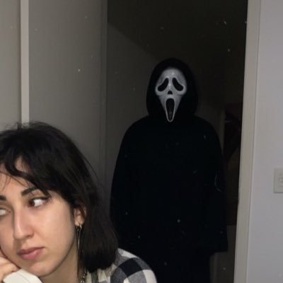 poliannabc's profile picture. endure and survive 🌿