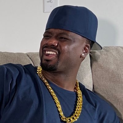 Romellz_'s profile picture. R.I.P to the @Romellz Account! Follow Me If You Were Following My Old Profile! #TITANS #VOLS #LAKESHOW