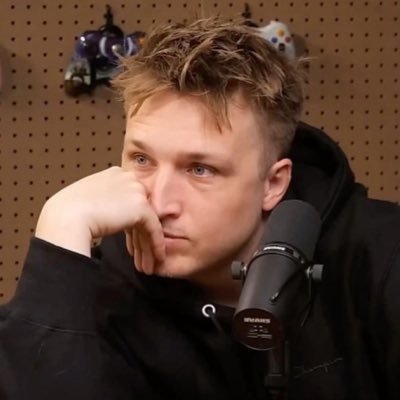 hamiltqns's profile picture. dept. of angela giarratana