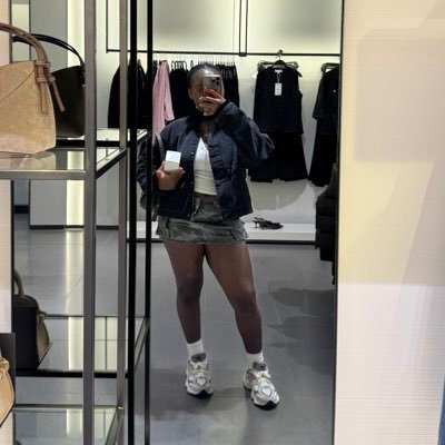 lisaarh_ey's profile picture. This yé is different. We love Belcalis Almanzar over here.