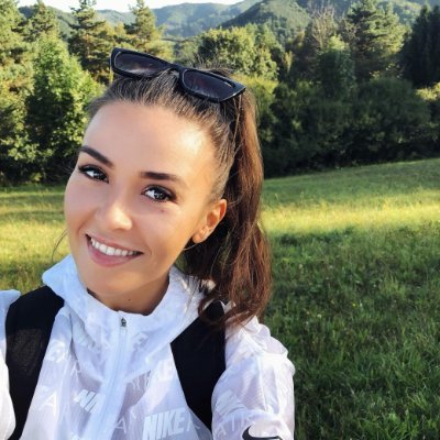 JenniA65825's profile picture. 🍂 Autumn enthusiast | ✈️ Always planning my next escape | Coffee addict ☕️ | Fueled by wanderlust! 🌍✨

#USA #Business_Girl