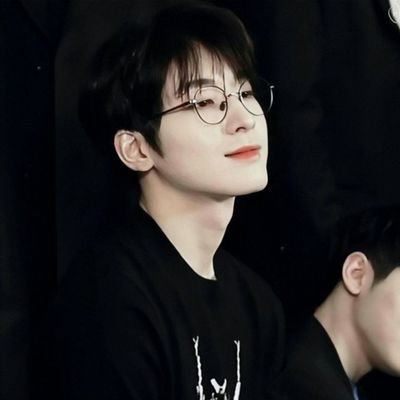 rie_centlyyyy's profile picture. multi.