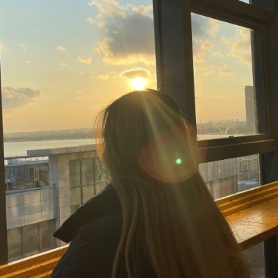 A_RoamRevel_V's profile picture. Whether it's exploring new cities or curating unforgettable experiences, I’m always seeking inspiration. What’s your favorite destination?